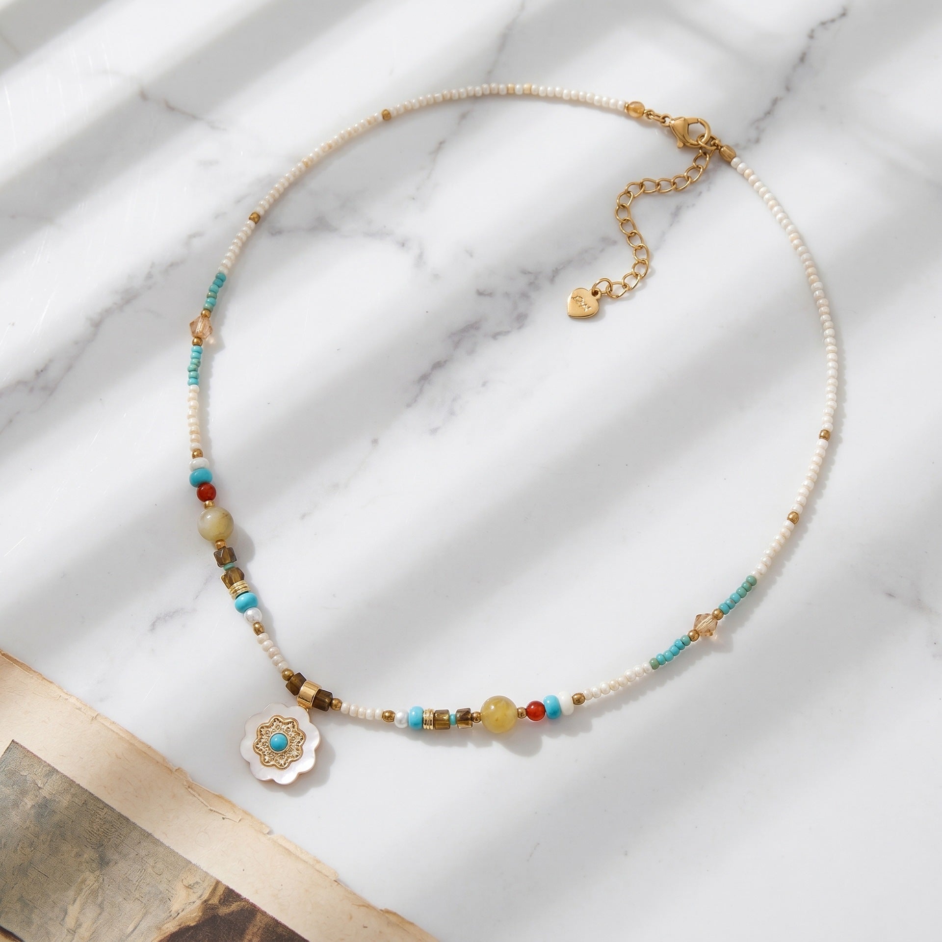 Beaded Shell Flower Pendant Necklace 