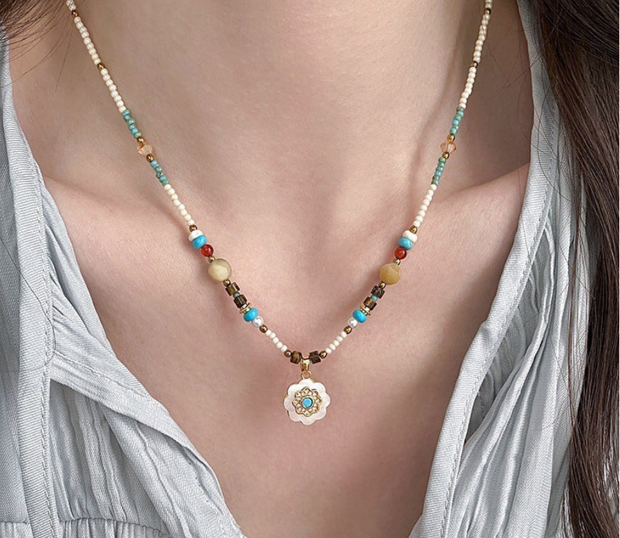Beaded Shell Flower Pendant Necklace 