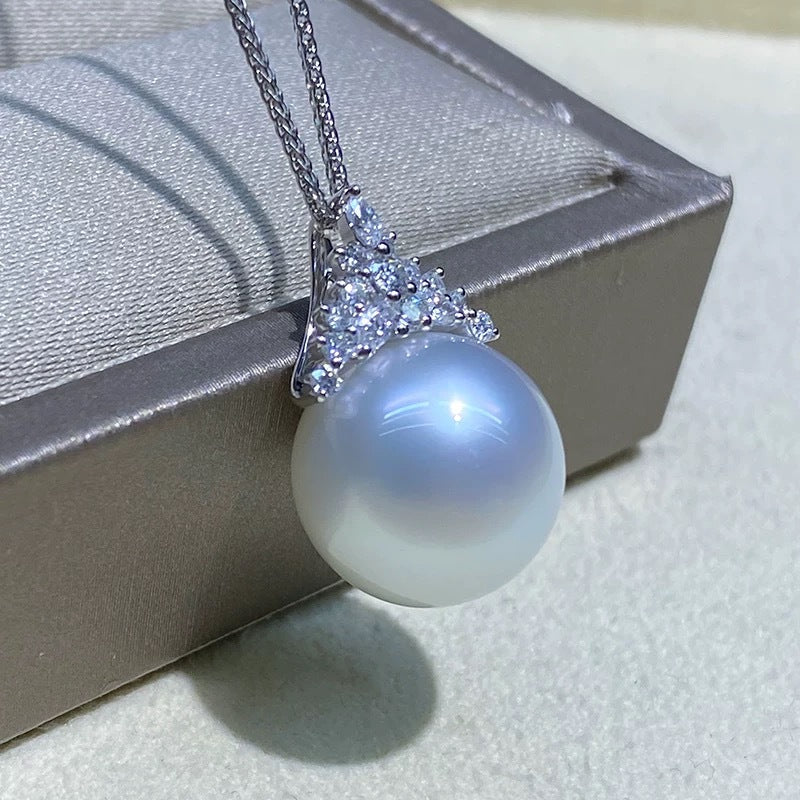 Natural Freshwater Pearl Pendant 